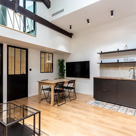 Loft Spacieux Pour 10 Personnes Avec Terrasse *