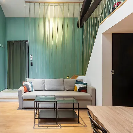 Loft Spacieux Pour 10 Personnes Avec Terrasse بيت للعطل *