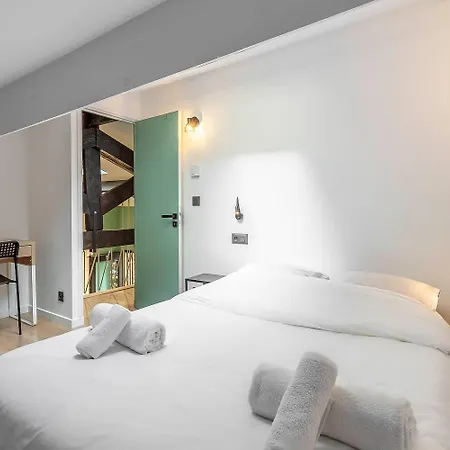 Loft Spacieux Pour 10 Personnes Avec Terrasse * 尼斯