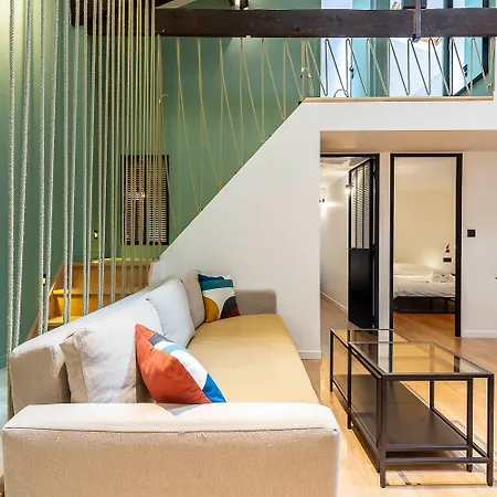 Loft Spacieux Pour 10 Personnes Avec Terrasse Nice