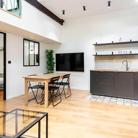 Holiday home Loft Spacieux Pour 10 Personnes Avec Terrasse *